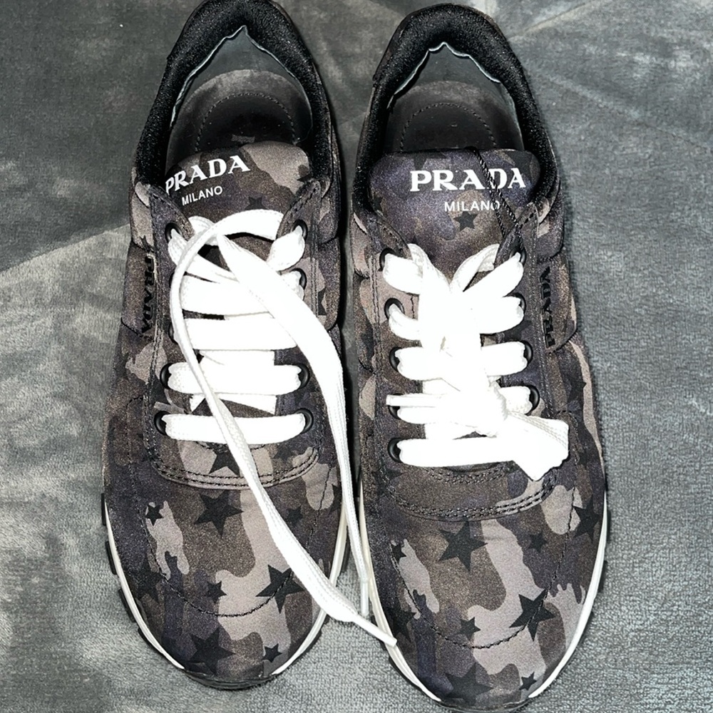 Pre-loved Prada sneakers excellent condition size 38 1/2 US size 7 1/2